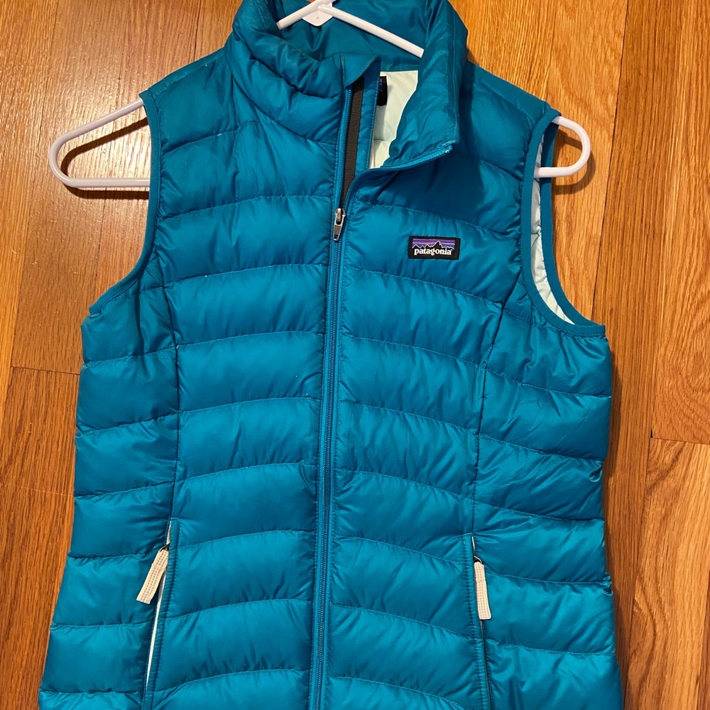 Girls size large patagonia vest